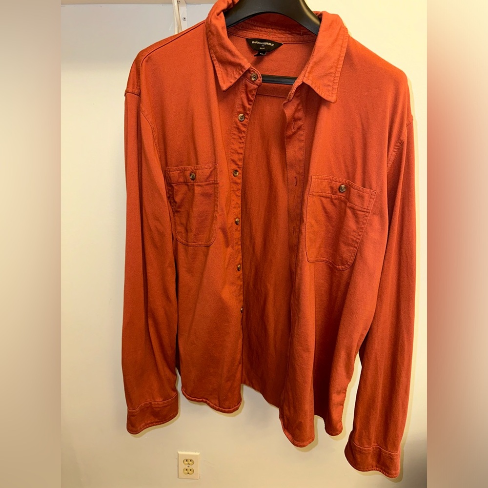 Red Extra Large Banana republic button down sweater